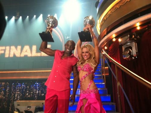 donald-driver-wins-dancing-with-the-stars-trophy Donald Driver wins Dancing with the Stars Trophy!