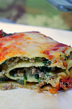 Spinach & Sausage Lasagna Roll-ups from ItsYummi.com #Recipe