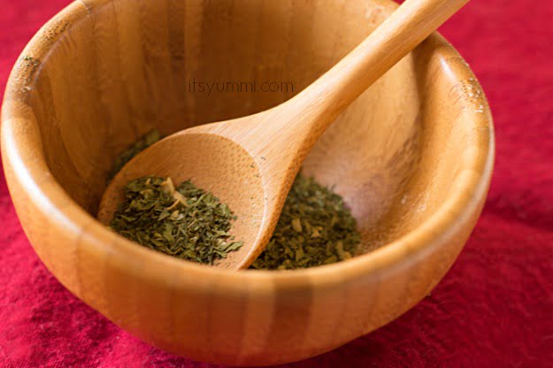 Make it yourself and save money (PLUS no nasty preservatives or chemicals) Ranch Seasoning Mix from It's Yummi.com