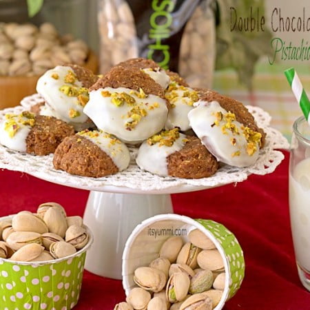 There's healthy nut goodness in this #LowCarb #Recipe for Double Chocolate Pistachio Cookies from ItsYummi.com #sponsored