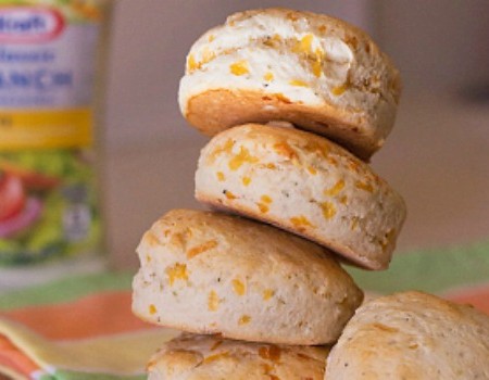 Cheesy ranch biscuits ~ recipe from ItsYummi.com #FoodDeservesDelicious #shop