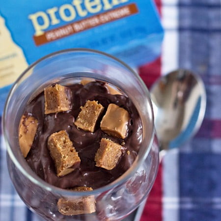 This Chocolate Peanut Butter Snack Bar Parfait is made with homemade sugar free chocolate pudding! #BarNutrition