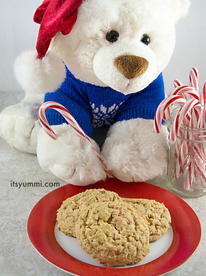 This is one of my favorite easy cookie recipes - Cookie Butter Peppermint Chip Cookies