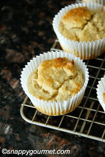 Almond Flour Muffins from Snappy Gourmet - Part of a healthy almond recipes collection on ItsYummi.com