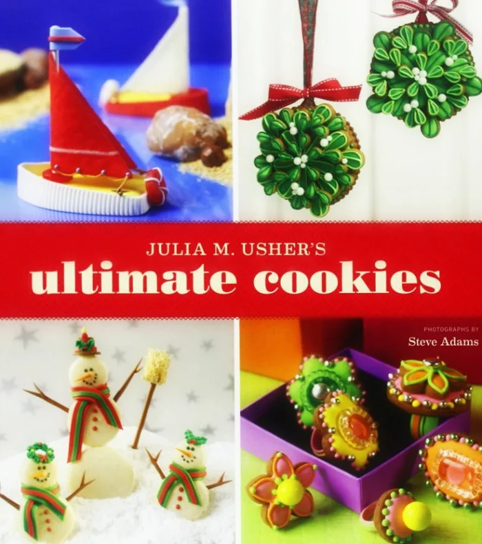 Ultimate Cookies Cookbook Review and a delicious sugar cookie recipe that's perfect for holiday cutout cookies! See them on itsyummi.com