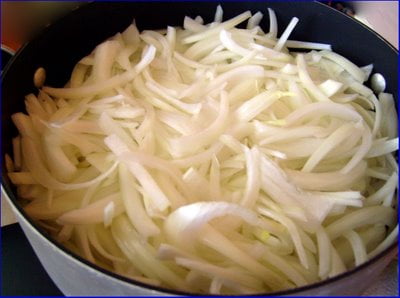 pot of sliced white onions