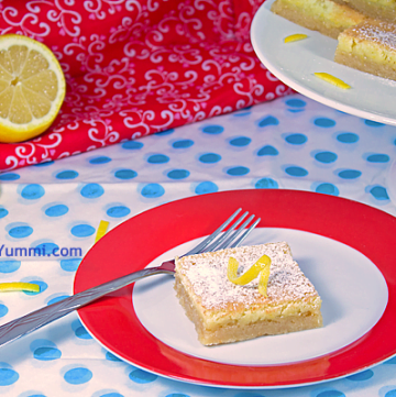 Lip Smacking Good Lemon Bars from ItsYummi.com #dessert #recipe