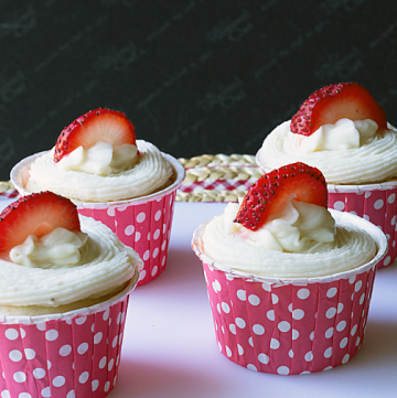 Strawberry Banana Cupcake Recipe from ItsYummi.com