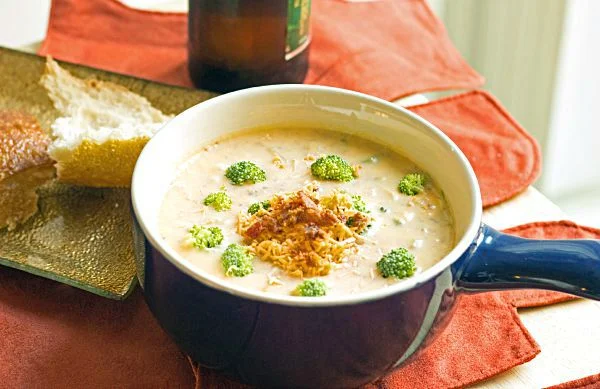 Broccoli bacon beer cheese soup is the perfect Fall comfort food. Creamy beer cheese soup with smoky bacon and broccoli florets for color, flavor, and health benefits. | ItsYummi.com