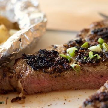 Mustard Peppercorn Rubbed Rib Eye Steak - Get the recipe on itsyummi.com