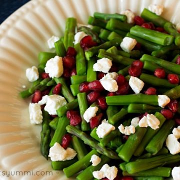 jeweled asparagus with Greek yogurt cheese ~ itsyummi.com