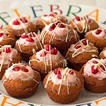 Pomegranate Cheesecake Cookies