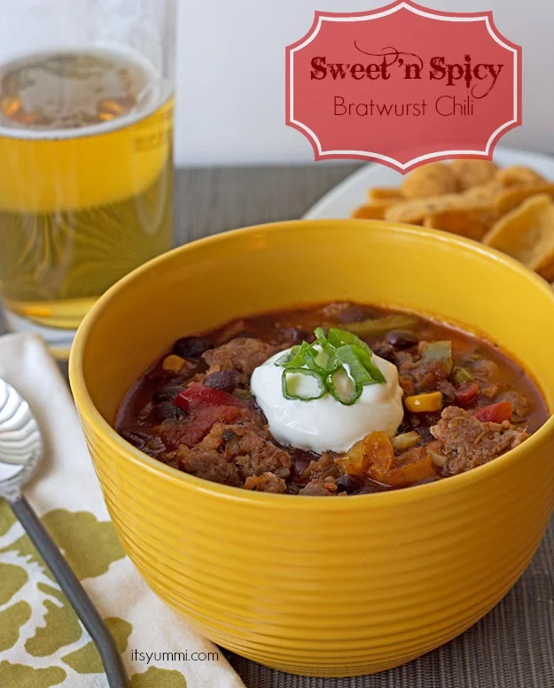 Sweet and Spicy Bratwurst Chili recipe from ItsYummi.com - 5 cans & 15 minutes to make this quick chili recipe. Slow cooker adaptable and freezer friendly, too!