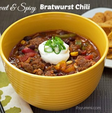 Sweet & Spicy Bratwurst Chili from ItsYummi.com - 5 cans & 15 minutes to "dinner's done"!