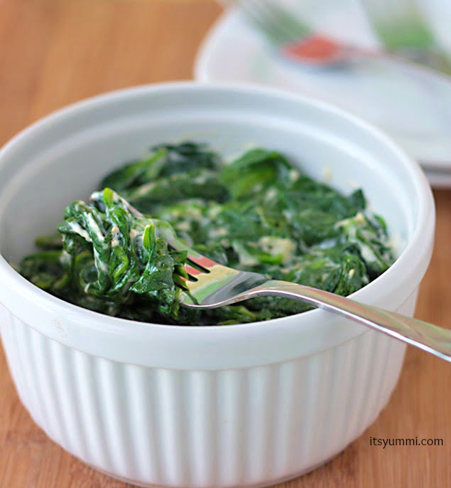 Recipe for low carb Steakhouse Style Creamed Spinach ~ ItsYummi.com