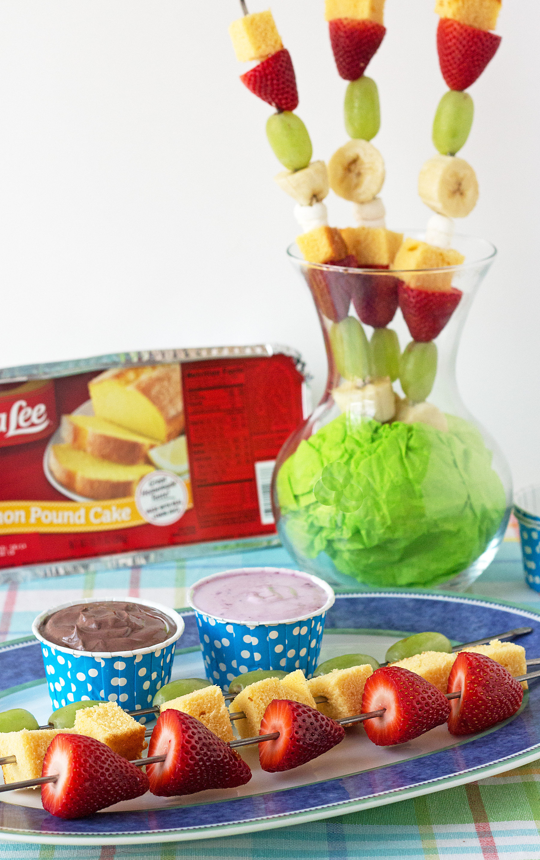 Pound Cake Kebabs with Yogurt Dip Pound Cake Kebabs with Yogurt Dip