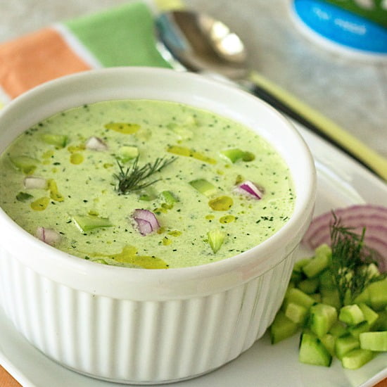 This chilled cucumber soup recipe will be the refreshing star at your summer picnic! | ItsYummi.com | vegetarian | garden vegetables | chilled soup