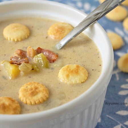 Quick & Easy Clam Chowder recipe from ItsYummi.com