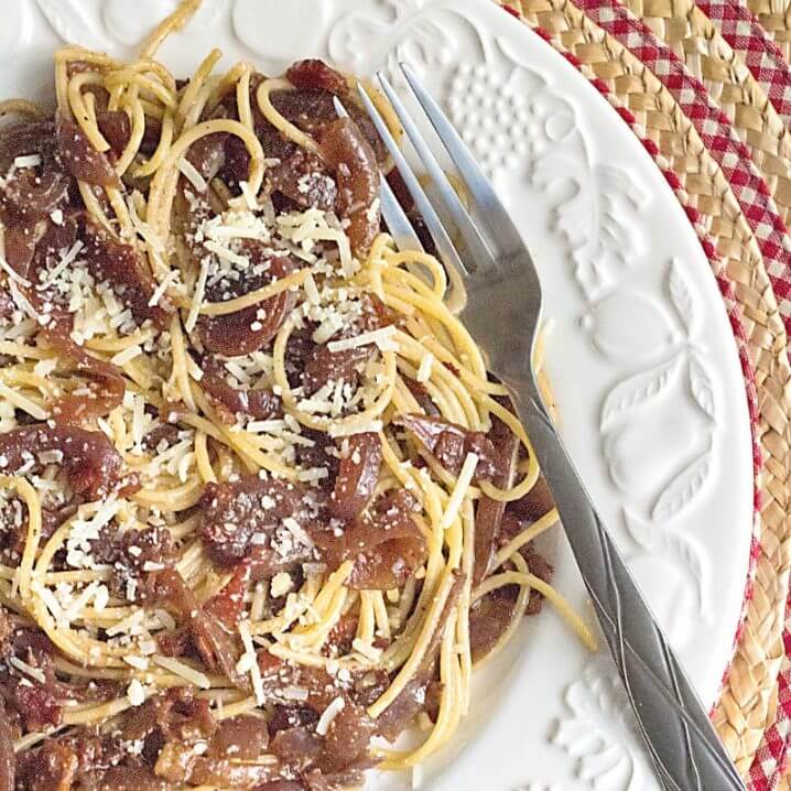 Brown Butter Bacon Pasta - 4 ingredients and 20 minutes to make this easy weeknight dinner recipe!