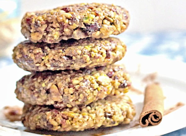 Pistachio Oat No Bake Cookies from @itsyummi - The perfect little healthy lunch box treat! They're loaded with healthy steel cut oats, fiber, nuts, dried fruit, and a touch of cinnamon.