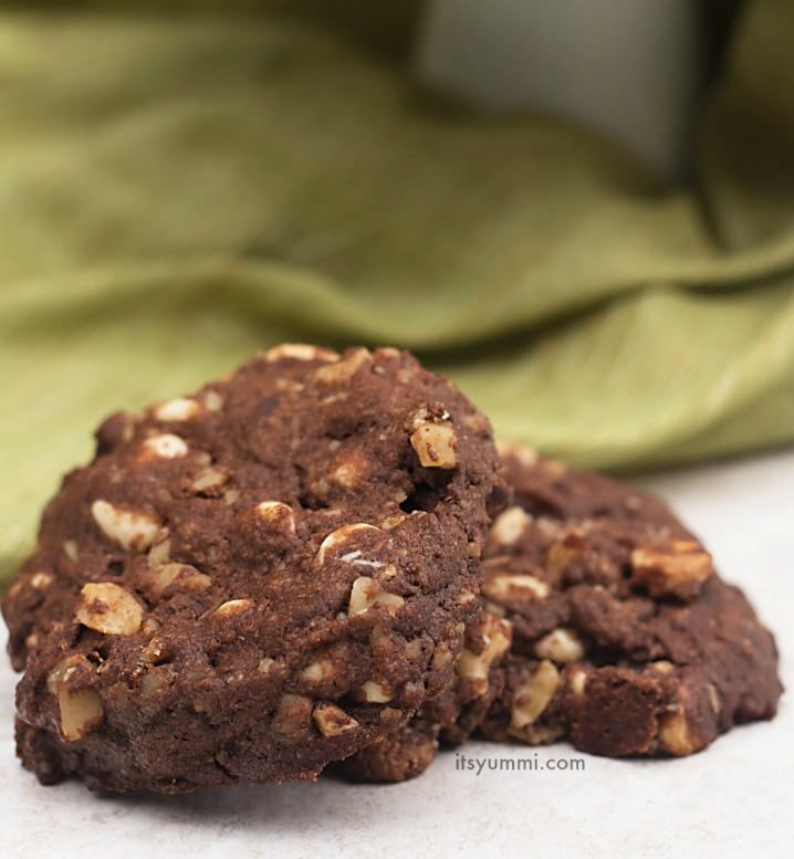 Triple Chocolate Cookies from ItsYummi.com - #GotMilk? #recipe