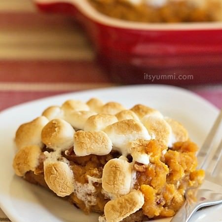 Quick 'n Easy Southern Sweet Potato Casserole (with Marshmallows!) - get the recipe on ItsYummi.com