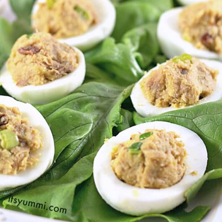 Healthy Tuna Deviled Eggs Recipe - This easy tuna fish recipe is PALEO and low in saturated fat! Perfect as an appetizer or for a healthy snack