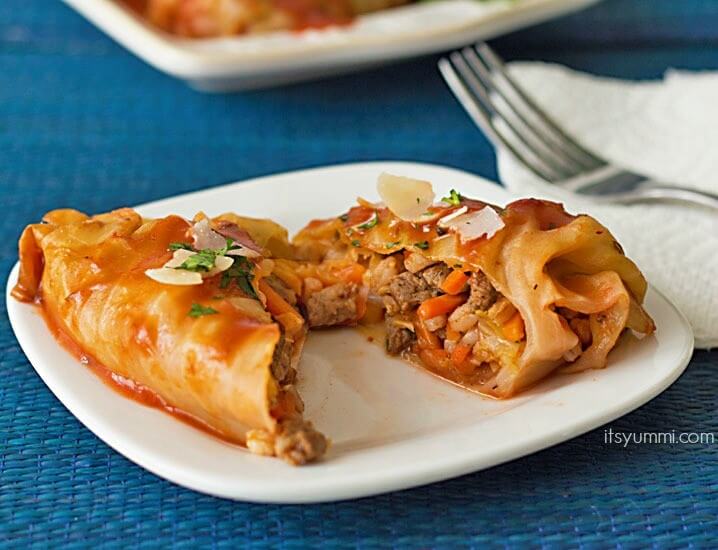 Cabbage Rolls with Turkey Sausage and Farro - a healthy, low carb recipe from @itsyummi