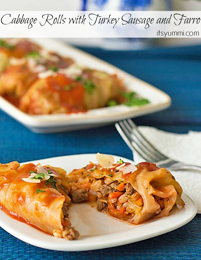 Cabbage Rolls with Turkey Sausage and Farro - a healthy, low carb recipe from @itsyummi