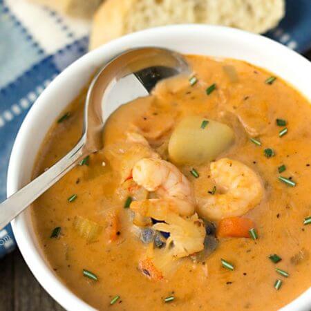 Creamy Seafood Chowder - This creamy seafood chowder recipe begins with an easy-to-make homemade seafood stock, to which potatoes, shrimp, crab, and lobster meat are added. | Recipe on itsyummi.com