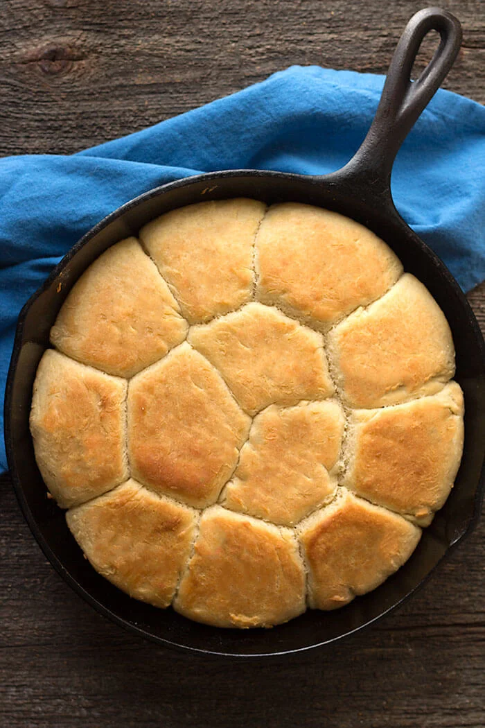 Quick rise easy yeast rolls are the perfect go-to dinner roll recipe! The recipe uses rapid rise yeast, so the rolls only have one 20 minute rise time! | ItsYummi.com | easy rolls | rapid rise | yeast rolls | dinner rolls