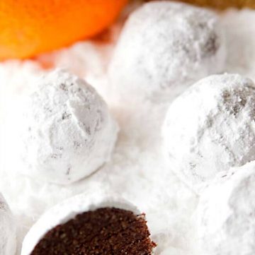 Low Carb Snowball Cookies - also known as Russian Tea Cakes or Meltaways - the chocolate orange flavor makes these Christmas cookies great any time of year! #christmas #cookies #recipe