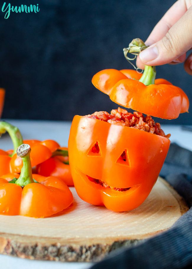 Halloween Stuffed Peppers Jack O Lanterns | Easy Recipes by Its Yummi