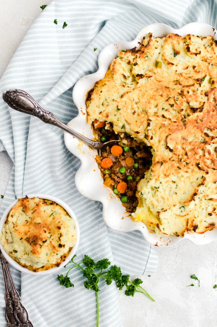 casserole dish of shepherds pie with beef (cottage pie)