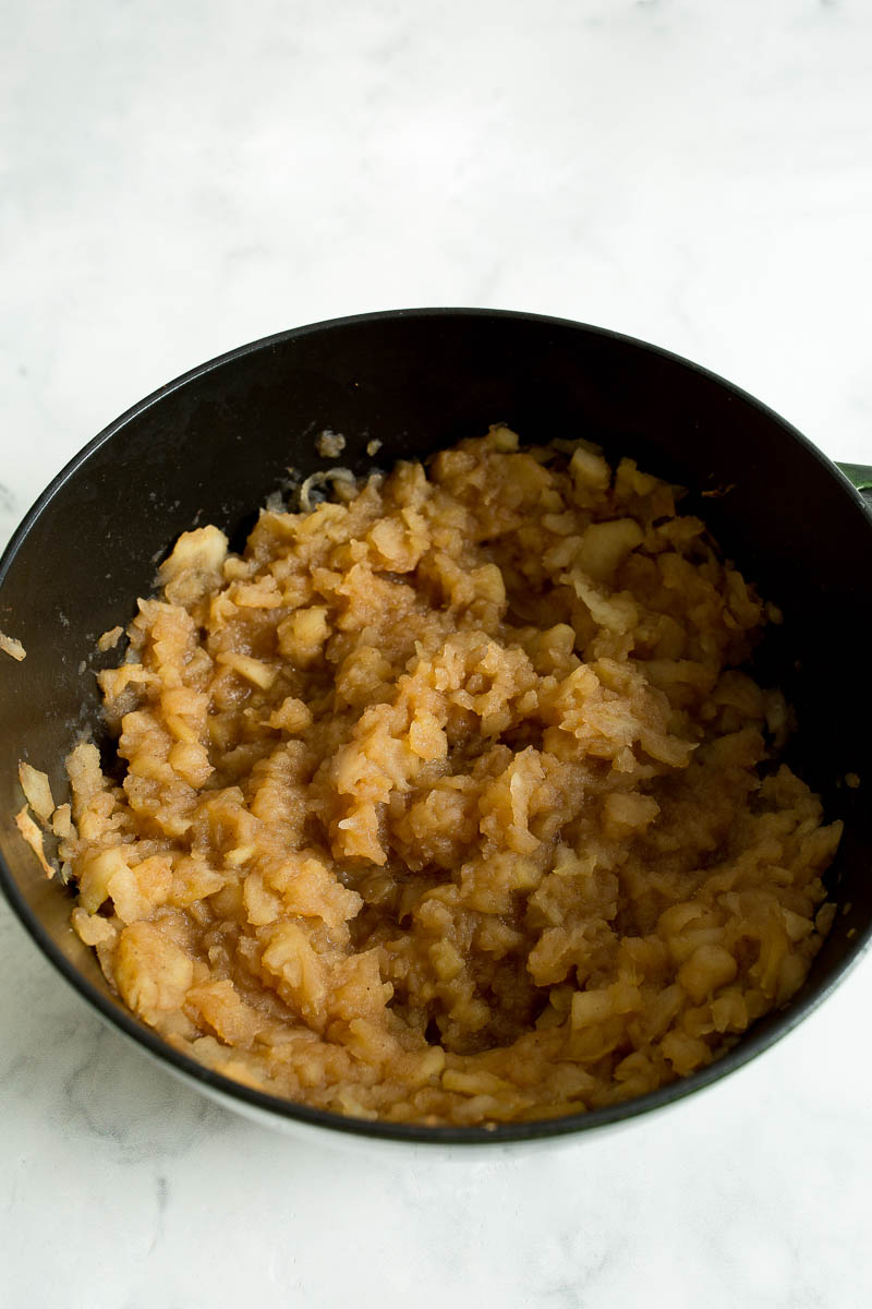 Finished Slow Cooker Applesauce in pot